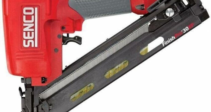 Luchttacker Senco FC0064 huren
